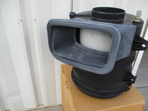 CARCASA FILTRO NAVISTAR INTERNATIONAL 3913940C91 - Imagen 2 de 6