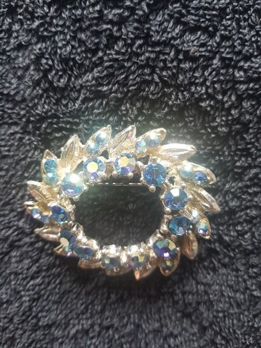 Vintage 1950s Blue Aurora Borealis Rhinestone Oval Brooch - Picture 3 of 5