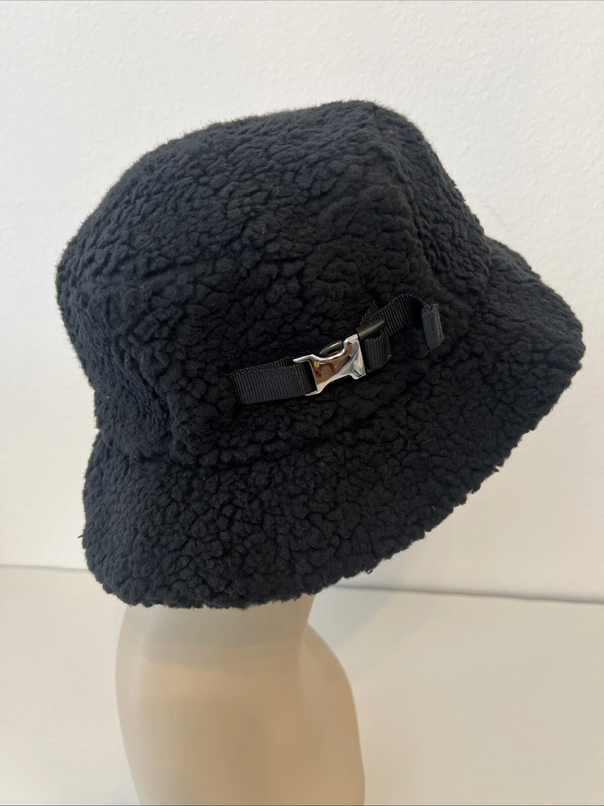Lululemon Texture Fleece Bucket Hat NWT Black Size S/M Sherpa Fleece
Opens in a new window or tab