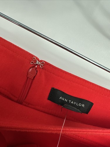 Falda lápiz Ann Taylor roja botones con cinturón nueva con etiquetas talla 12 - Imagen 5 de 6