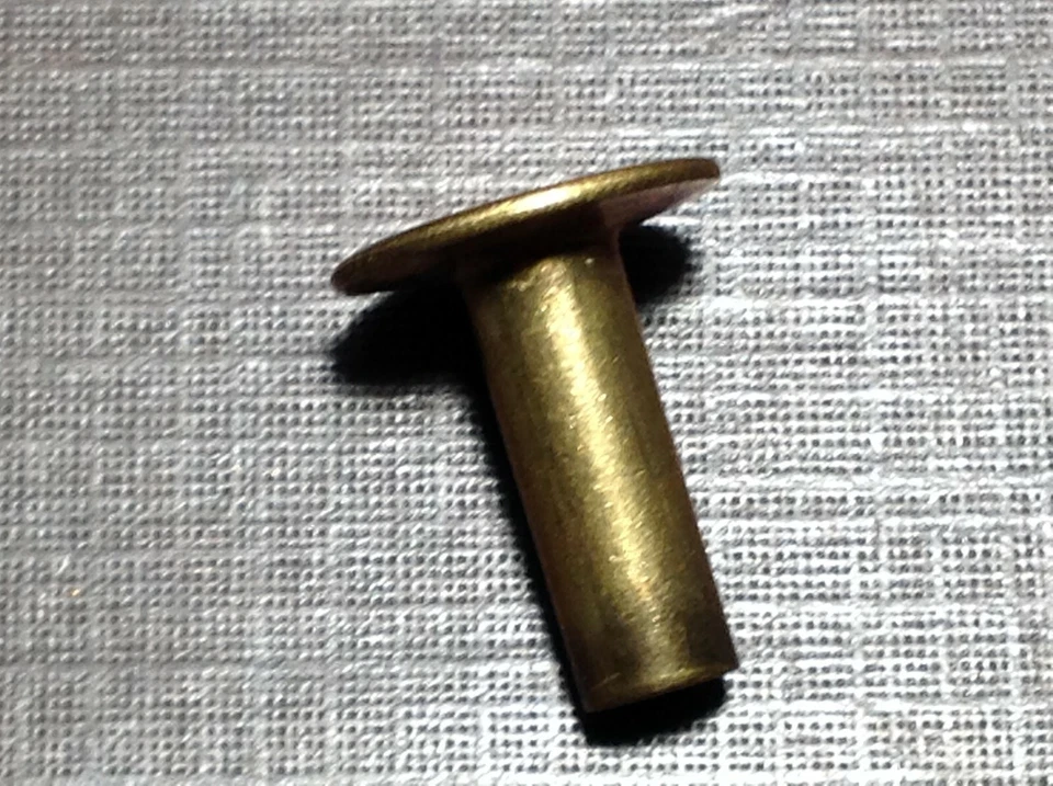 100 piezas 8-8 x 1/2" NORS latón macizo embrague freno remaches tubulares EE. UU. se adapta a Dodge Foto 2 de 4