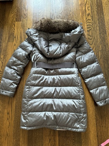 Parka acolchada gris Prada con cinturón cuello mapache talla 44 IT - Imagen 21 de 21