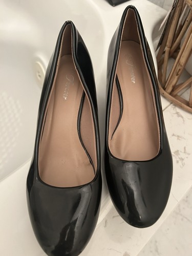 Forever 21 Woman's Shoes 10 - Picture 2 of 9