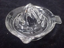 Vintage Clear Glass Manual Orange Juicer Citrus Squeezer Lemon Reamer Lot 39
