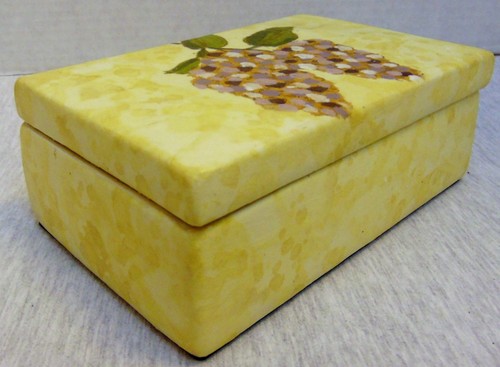 Ceramic Trinket Box Yellow Picture Grape - Picture 6 of 8