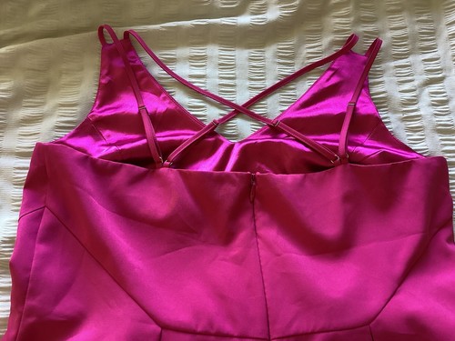 NEW WOMENS CITY CHIC PINK PEPLUM STYLE LINED TOP SIZE S - Foto 4 di 7