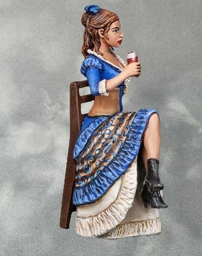Lady with a glass Hand Painted Miniature Tin 54mm 1/32 - Picture 3 of 5