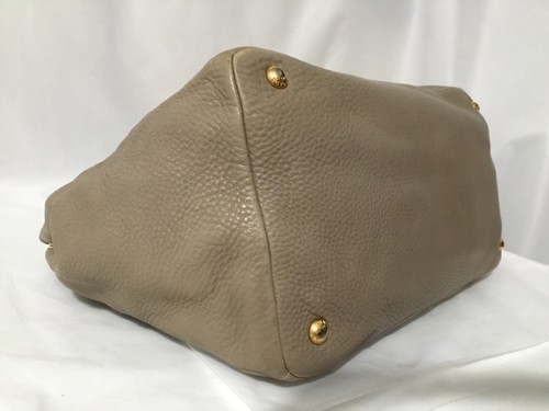 AUTHENTIC Prada Vitello Tote - Picture 8 of 24