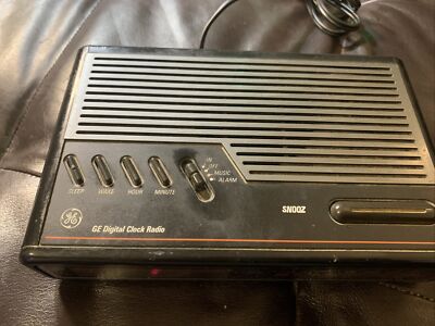 VINTAGE 1980s GE ALARM CLOCK RADIO Black MODEL 7-4612BKA WORKS | eBay