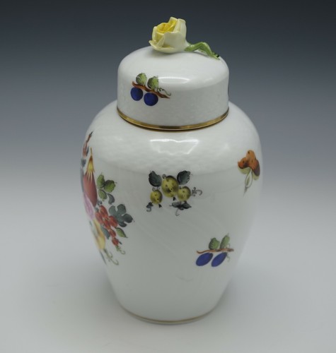 HEREND HUNGARY PORCELAIN FRUITS AND FLOWERS GINGER JAR 8" ROSE FINIAL - Picture 2 of 11