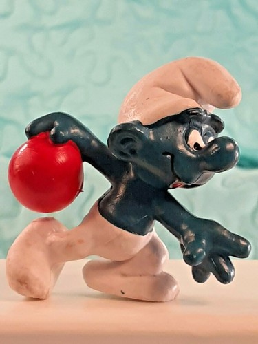 3 estatuillas vintage de PVC de fútbol boliche de fútbol americano 1979-1981 pitufos jugando deportes - Imagen 7 de 12
