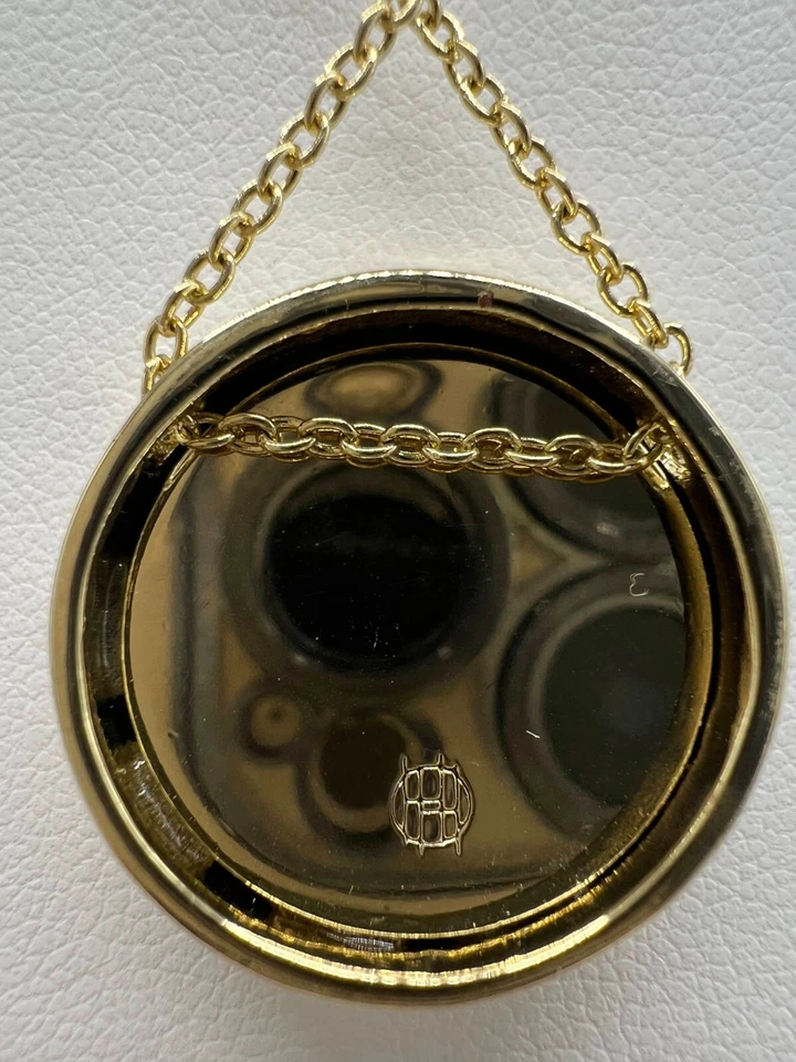 House of Harlow 1960 Pequeño tono dorado starburst con collar colgante verde Foto 3 de 4