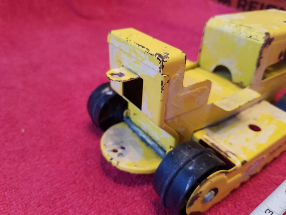 1970’s TONKA Metal Trencher Bulldozer Backhoe T6 Pressed Steel USA For Parts  - Image 4 of 4