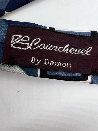 COURCHEVEL MENS 100% Silk TIE Blue Geometric 4 in X 58 in. Made in USA - Picture 4 of 5