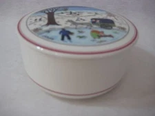 Villeroy & Boch Luxembourg Naif Christmas Vitro-Porcelain Round Box