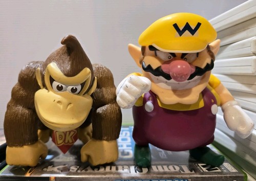 Donkey Kong Tie & Warrio Super Mario Brothers 4.5" Figures Nintendo - Picture 1 of 14