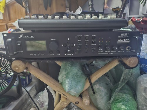Fractal Audio Axe FX Ultra - Picture 2 of 2