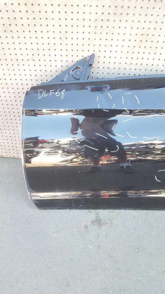 12-18 MERCEDES CLS CLS400 CLS550 CLS63 FRONT LEFT DRIVER DOOR SHELL OEM DLF68 - Image 2 of 4