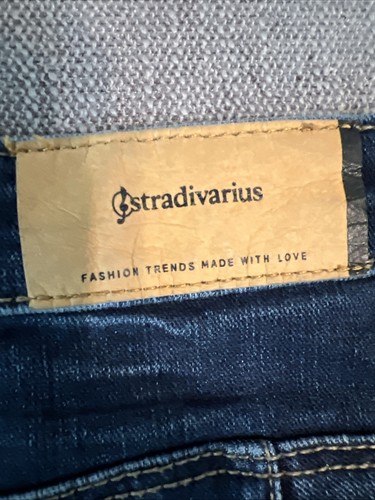 Stradivarius Jeans Damen 2 Mom Slim Fit Denim Hose hellblau Bodyform Boho - Bild 9 von 14