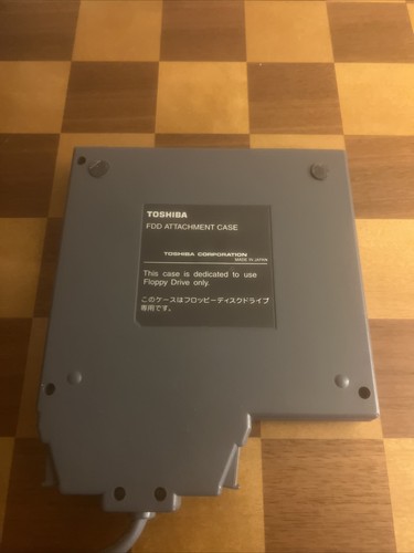 Toshiba FDD & externes 3,5 Diskettenlaufwerk PA2611U Disk Made in Japan nicht getestet - Bild 3 von 4