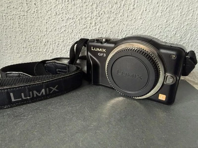 Panasonic Lumix DMC-GF3 Body braun, sehr guter Zustand, 3000 Auslösungen