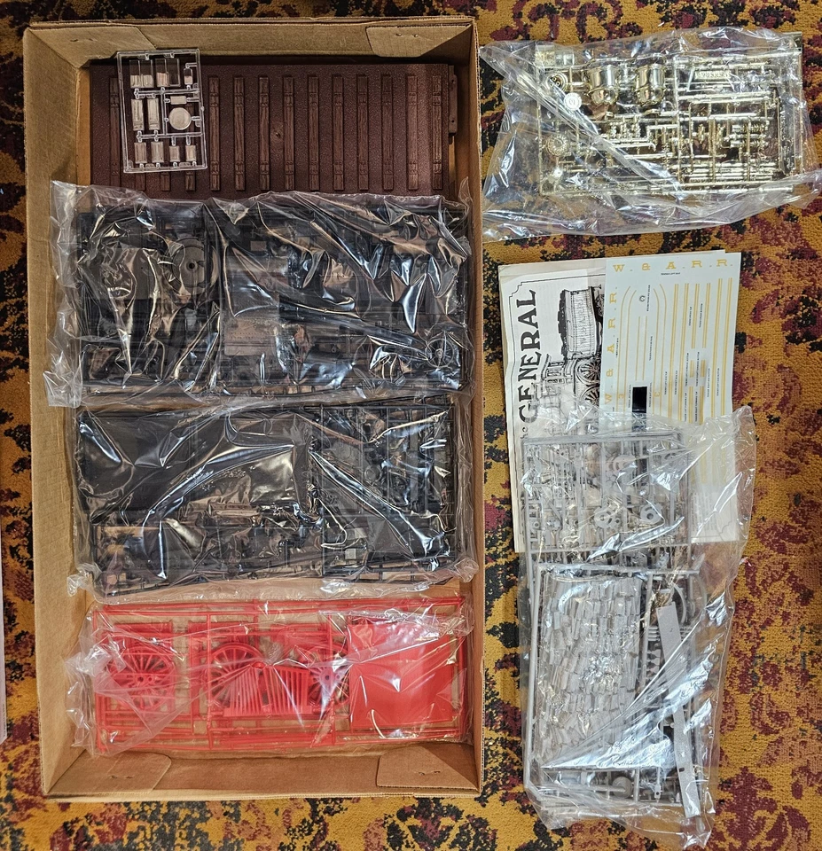 The General 4-4-0 Steam Locomotive MPC Plastic Model Kit - Image 3 of 4