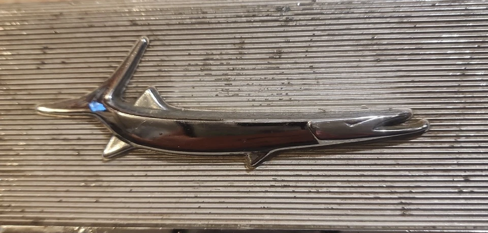 1967 PLYMOUTH BARRACUDA INTERIOR QUARTER PANEL EMBLEM - Image 3 of 4