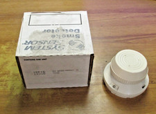 NIB. SYSTEM SENSOR SMOKE DETECTOR 500 SERIES, CAT# 1551B .. UO-86