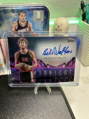 2023-24 Topps Chrome - Autographs Bill Walton #CG-BW Refractor (AU)