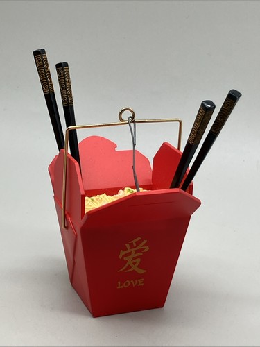 2007 Hallmark Ornament ~  Holiday Takeout - Chinese  ~ QXG6137 - Picture 4 of 6