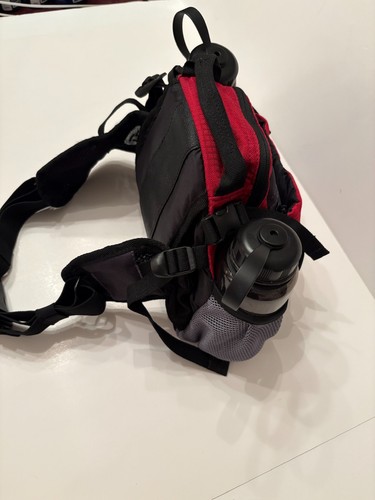 Magellan Trink-/Laufgürtel Pack mit 3 Fächern & 2 Flaschen 24"-54" EUC - Bild 7 von 9