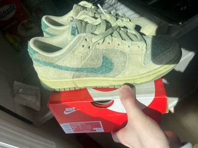 Brand New SB Nike Dunk Low Olive Aura Men s Size 8 Woman s Size 9.5