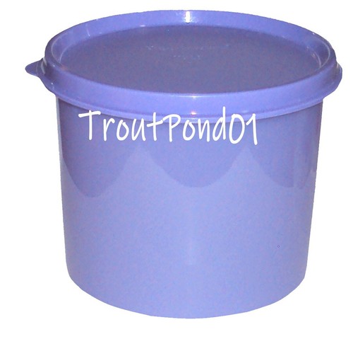 Tupperware Snack Canister 20 Ounce Stacking Canister Lilac Purple New - Picture 1 of 3