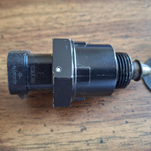 USED 1982-1984 Corvette GM 17078832 Idle Air Control Valve IAC - Picture 2 of 5