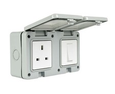 Weatherproof Outdoor 13A 1 Gang Wall Socket 10A Switch IP55 Garden Outside Light