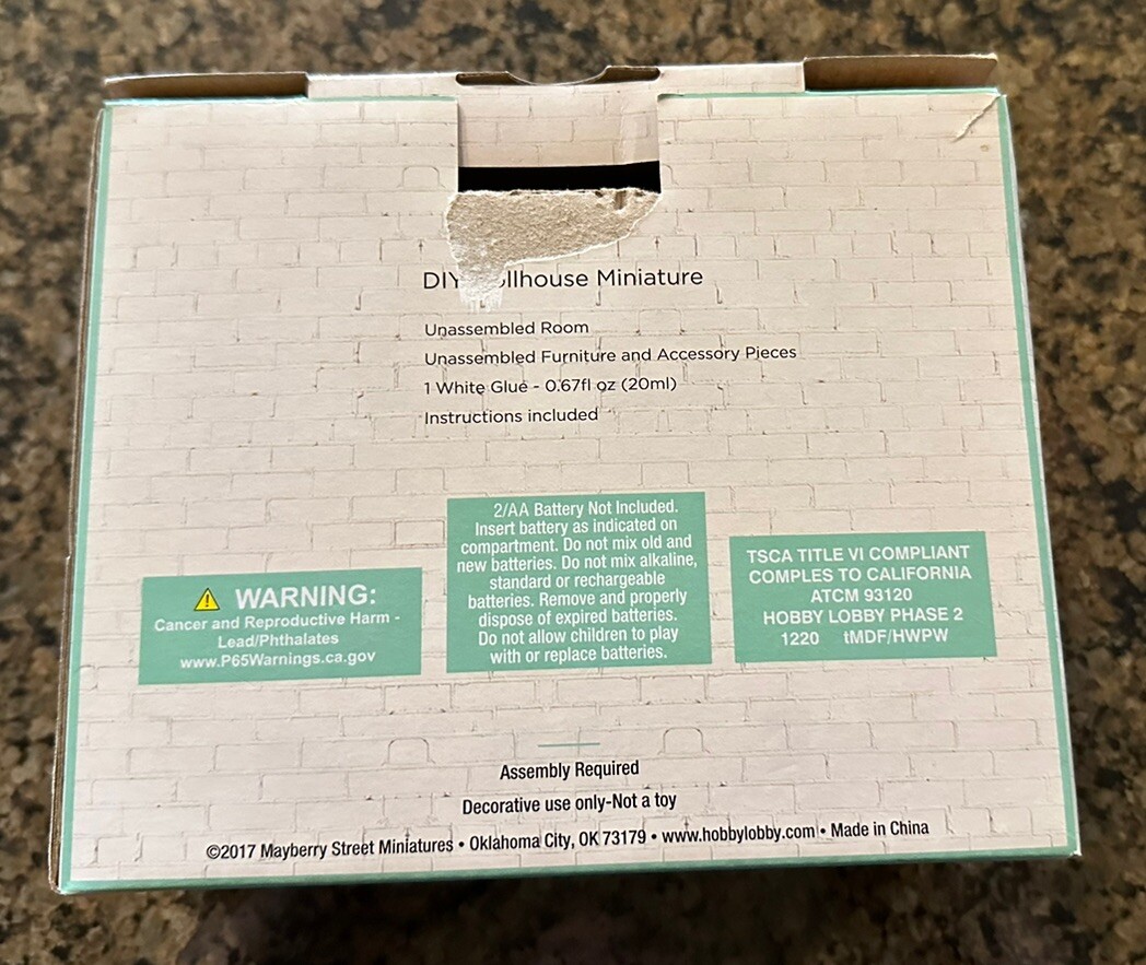 Mayberry Street Miniatures DIY Dollhouse Kit DELIGHTFUL DEN 124 Scale