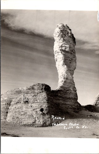 Vintage RPPC Postcard Monument Rocks Chalk Pyramids Scott City Kansas KS 22714
