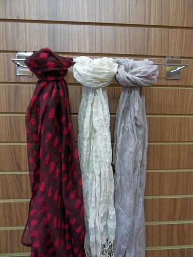 Slatwall Gift Wrap Arm - Shop / Retail Accessory Display - Picture 5 of 6