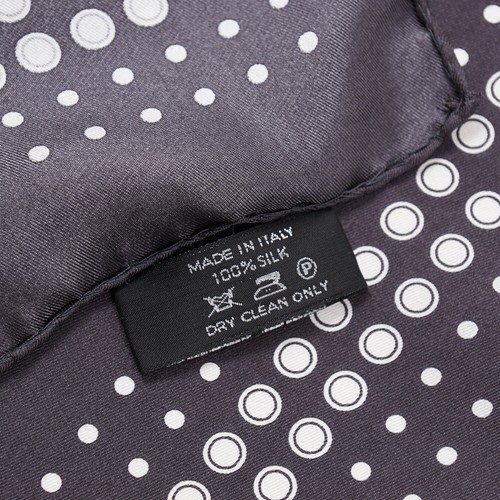 New $180 TOM FORD Charcoal Gray and White Dot Print Silk Pocket Square - Picture 4 of 4