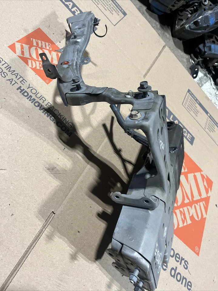 Infiniti G37 2008-2013 cupé marco delantero derecho soporte de riel de faros OEM Foto 2 de 4