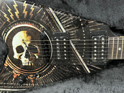 Dean Michael Amott Signature Tyrant X electric guitar War
