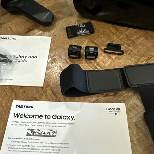 Samsung SMR324 Gear VR with Controller Black Used - Picture 9 of 12