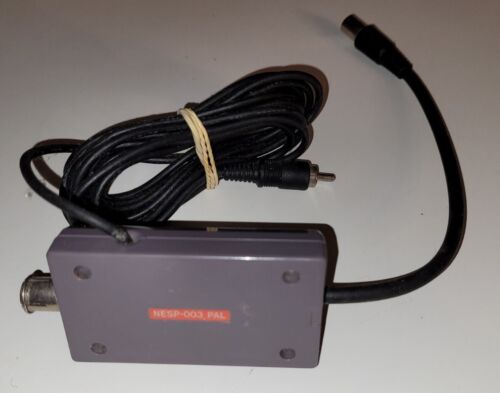 Nintendo NES RF Switch - NES 003 - NES Contrôl Deck - Bon État - Picture 1 of 3