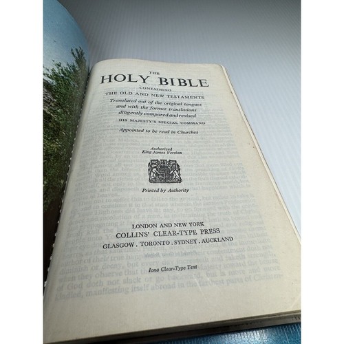 Holy Bible White Red Letter Edition With Concordance White Leather - Picture 5 of 8