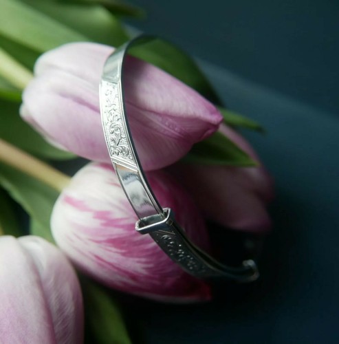 Slimline VINTAGE chrome plated bangle, adjustable etched slim art deco bracelet - 第 2/6 張圖片