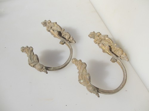 Antique Brass Curtain Tie Backs Hooks French Old Victorian Rococo Leaf Vintage - Picture 5 of 14