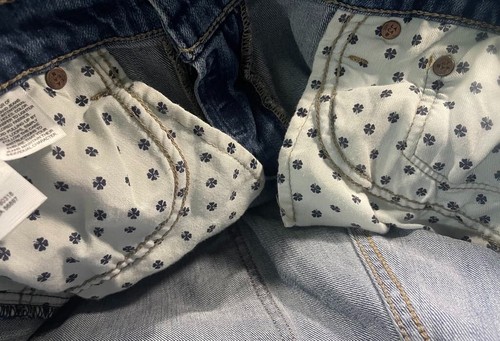 LUCKY BRAND Blue Boho Jeans Denim Sweet Crop Embroidered Cuffs- Size 12/31 - Picture 16 of 21