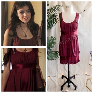 aria montgomery red dress