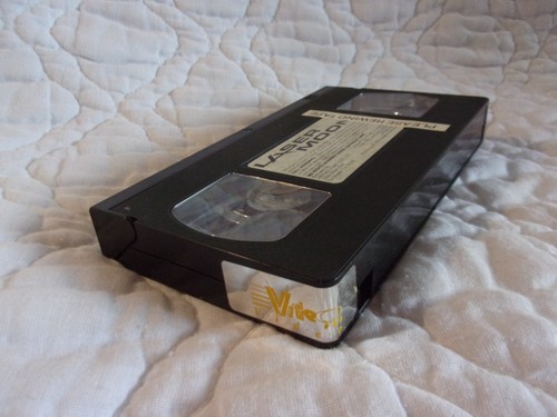 LASER MOON VHS CRIME DRAMA EROTIC THRILLER TRACI LORDS TALK RADIO ROOKIE COP - Picture 12 of 15