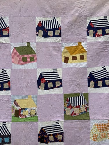 Funky Schoolhouse Quilt. 50’er Jahre. Dünn! Bescheiden gesteppt. Guter Zustand. - Bild 3 von 12